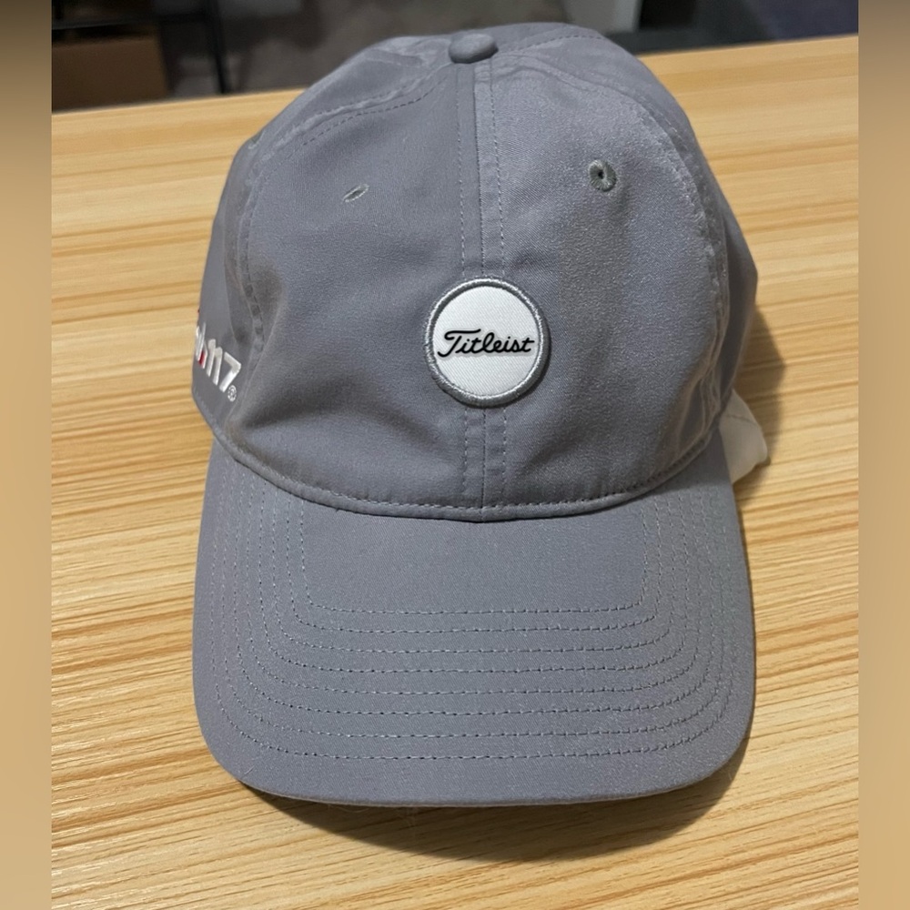 Titleist Gray Golf Hat Adjustable Strapback Cap Embroidered Isaiah117